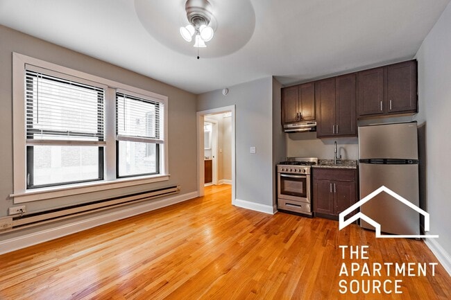 Building Photo - 612 W Patterson Ave Unit 708