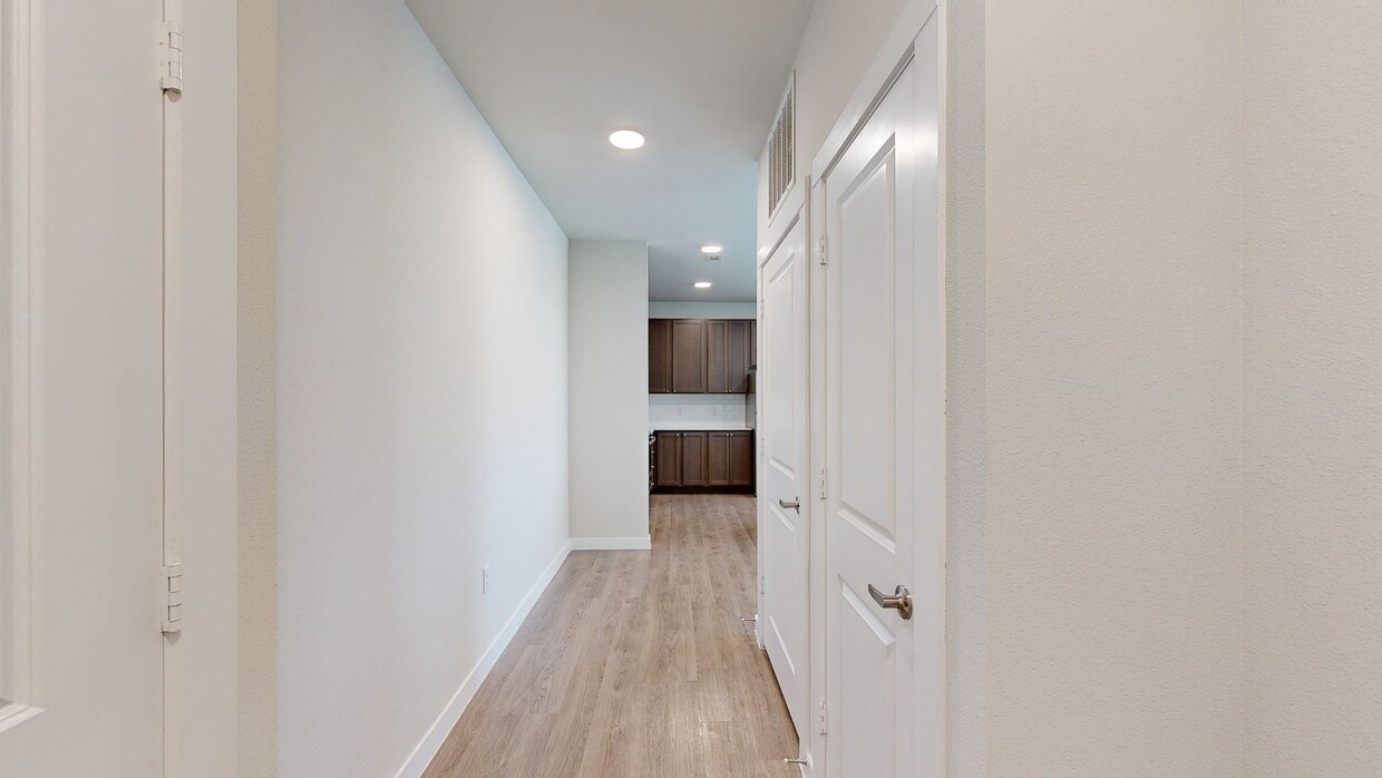 Photo - The Hightone Apartments