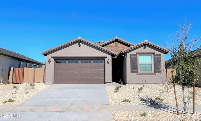 Building Photo - 18828 W Canterbury Dr Rental