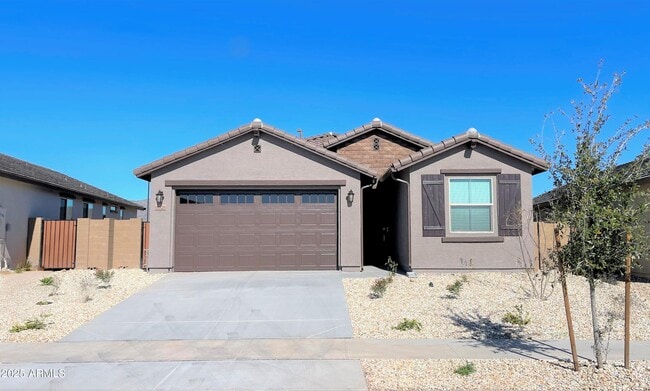 Building Photo - 18828 W Canterbury Dr Rental