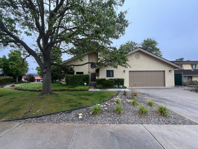 Building Photo - Exceptional Custom Home in Orcutt