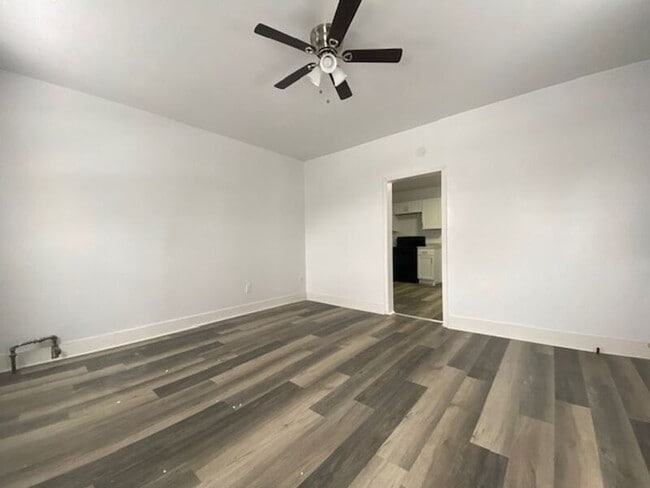 Photo - 124 S Chillicothe St