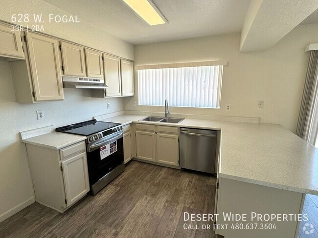 Building Photo - 628 W. Fogal- Rental