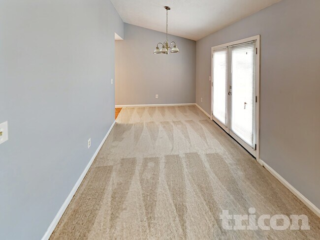 Photo - 1680 Rolling Hills Trail SE