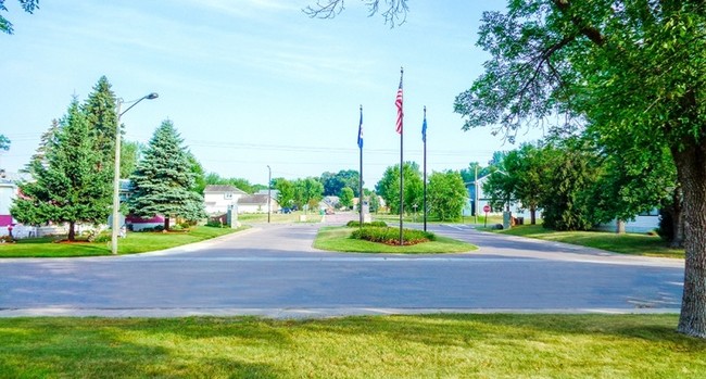 Photo - Rockford Riverview Estates Apartments