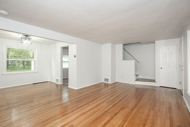 Photo - 3 Bed/1.5 Bath Single Family Home!