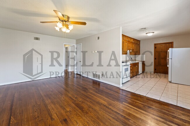 Photo - 3026 S Vine St