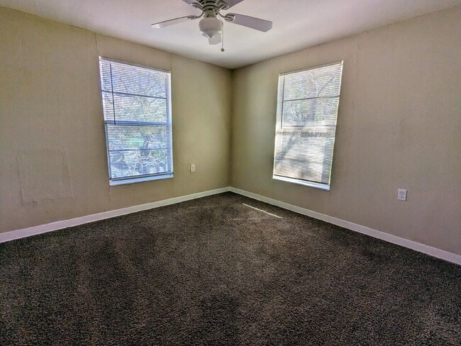 Photo - "Charming 3 Bed Duplex for Rent in Jacksonville, FL - Spacious, Convenient, and Ready for You!"
