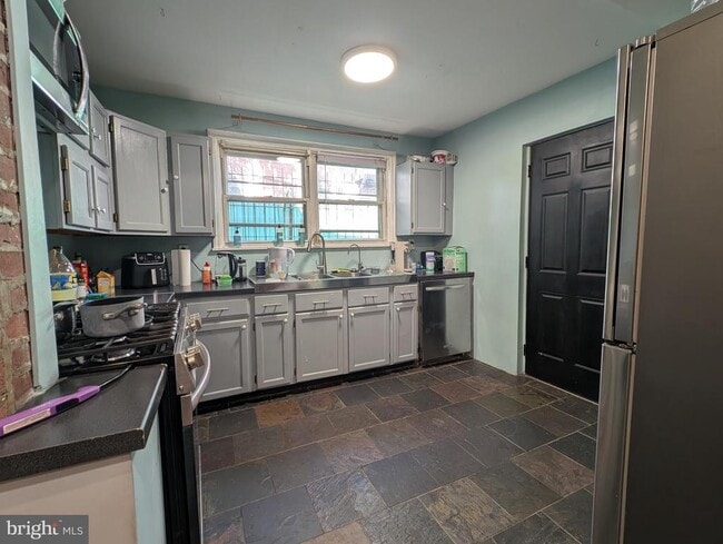 Photo - 1130 Earl St