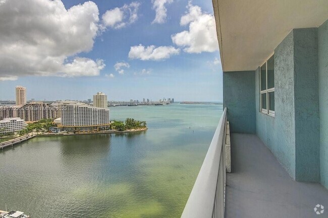 Building Photo - 1111 Brickell Bay Dr Unit 2206 Rental