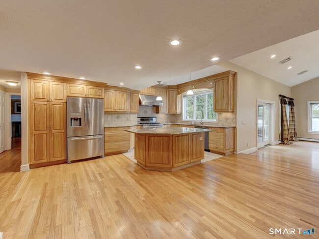 Photo - 501 Highland St