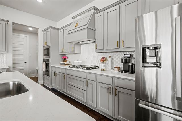 Photo - 638 Taylor Dr