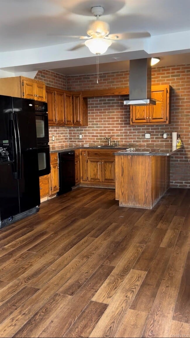 Photo - 13 Spring St Unit Suite #3