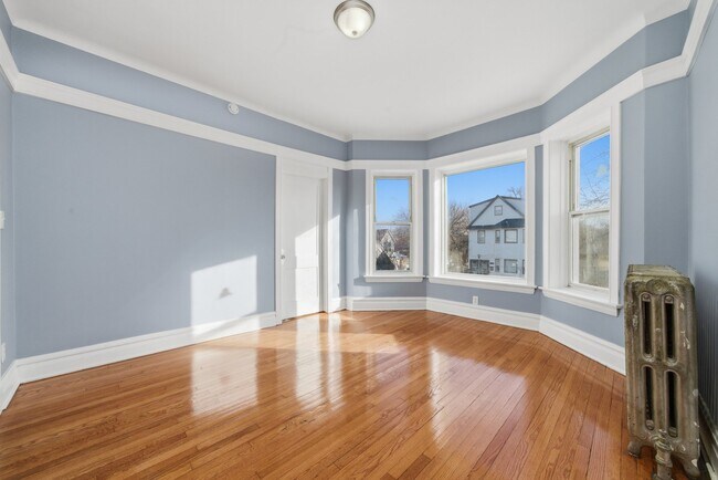 Photo - 7442 S Langley Ave