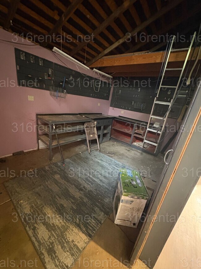 Photo - $1200 - 3 bed 1 bath - Single Family Home