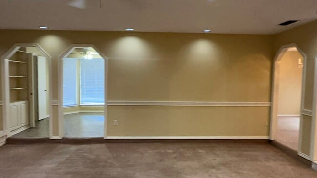Photo - Spacious Ranch Style Home!
