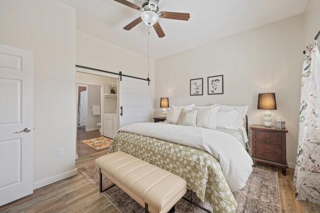 Photo - 6166 Imperial Loop Dr Unit ID1328080P