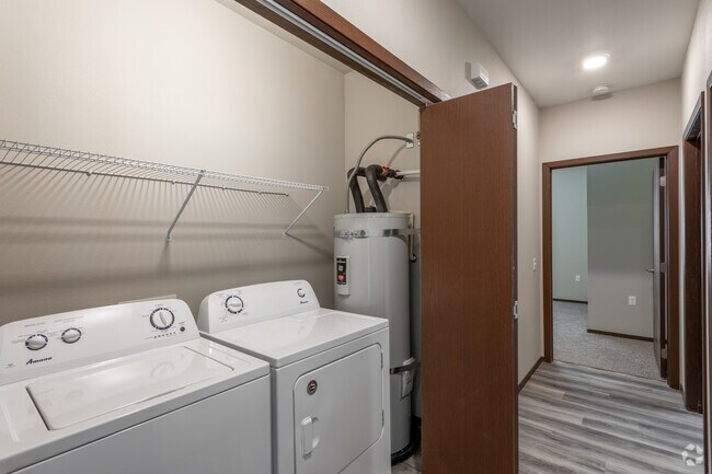 2BR, 2BA - 1,114 SF