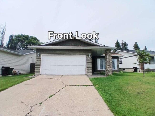 Building Photo - 8728-8181 181 St NW