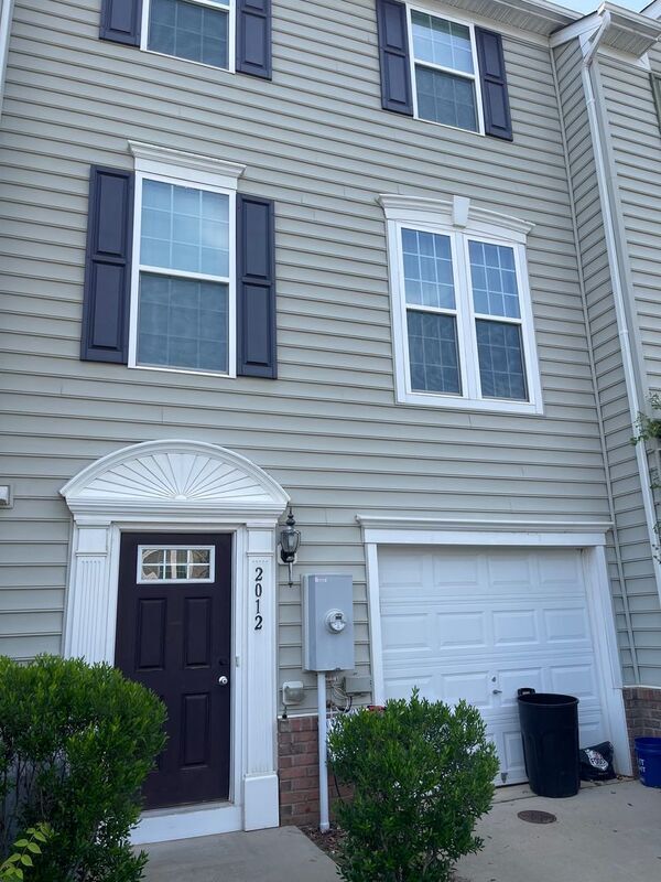 Building Photo - 2012 Elm Tree Ct Rental