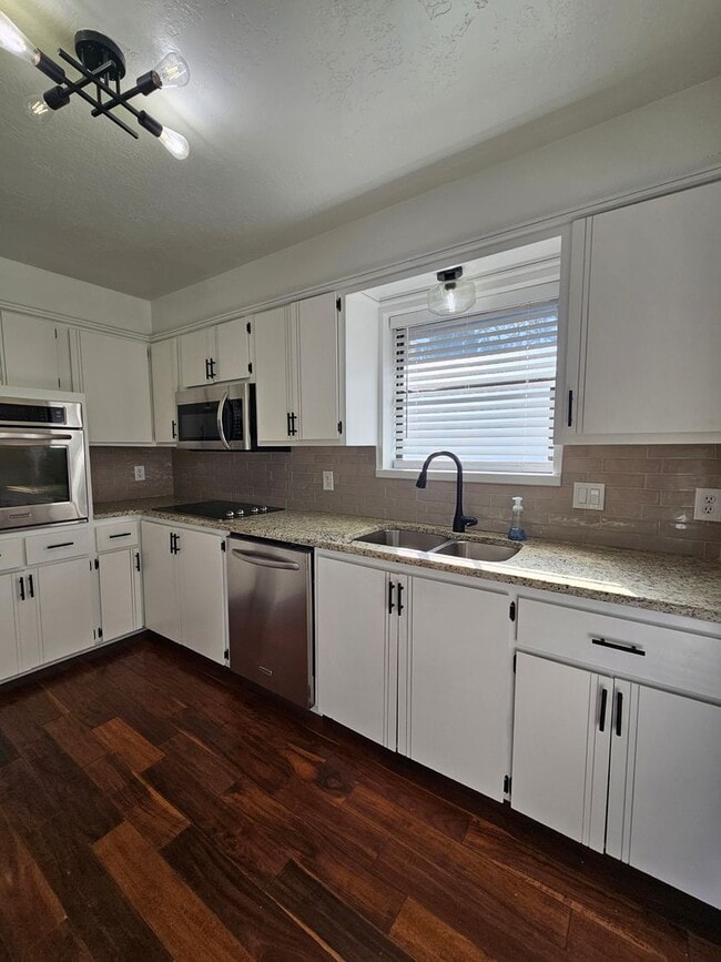 Photo - (2)Bed/(2.5) Bath + Study and Storm Shelter Avail Dec 1!