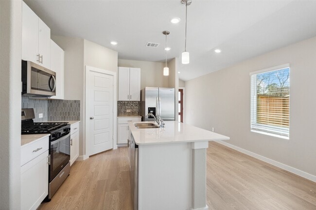 Photo - 1666 Shae Oak Ln