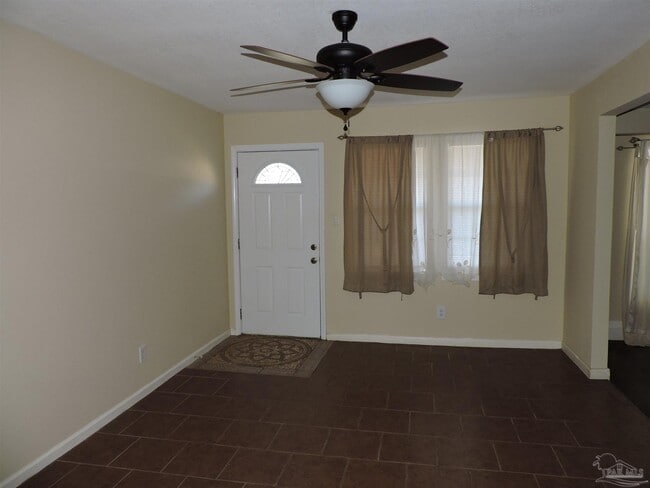 Photo - 1117 Medford Ave