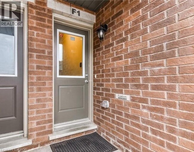 Photo - 70 Willowrun Dr