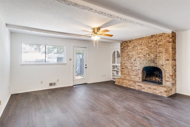 Photo - 15825 El Estado Dr