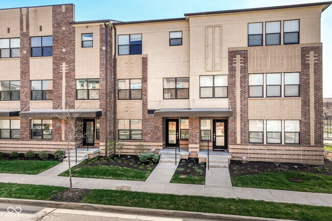 Photo - 2579 Filson St