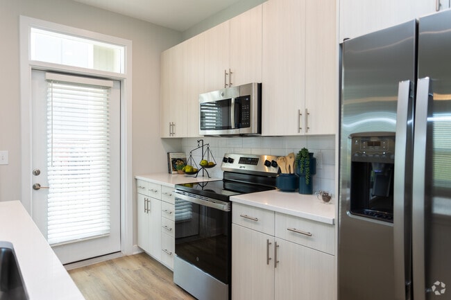 Howard - 2BR,2BA - 1,115 SF - Kitchen - Alta Harris Farms