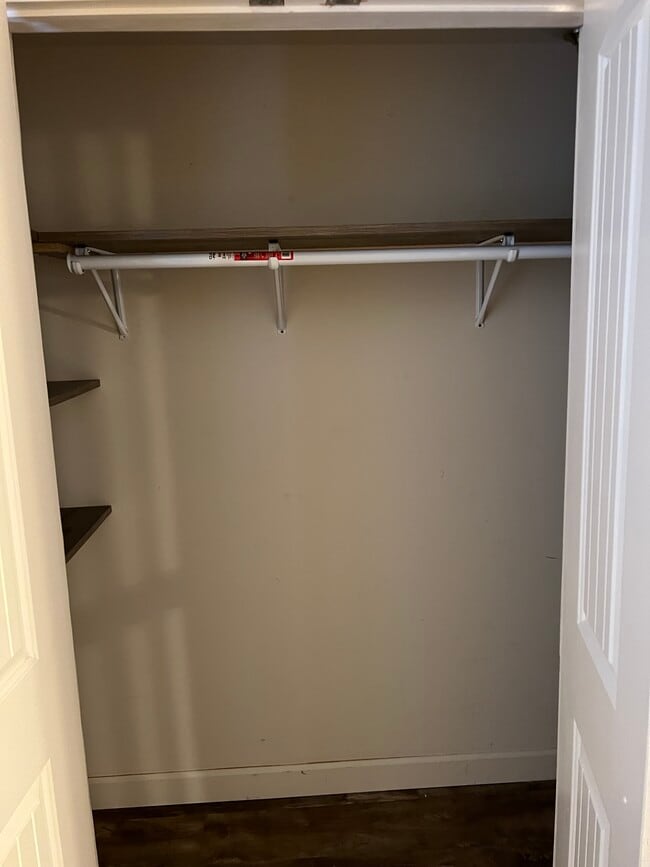 Photo - Twelve Oak Apartments Unit 100