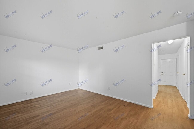 Photo - 616 Moore St Unit D