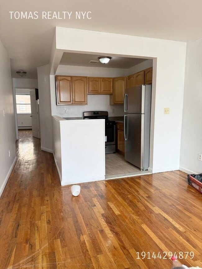 Photo - 793 Jennings St