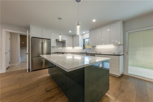 Building Photo - 5104 Woodmoor Dr