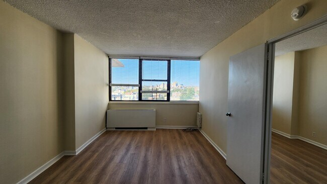 Photo - 280 Marin Blvd Unidad 14H