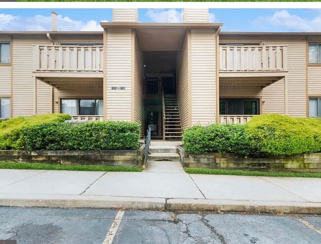 Building Photo - 2103 Woodhollow Dr Unit 2103