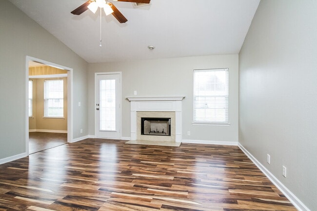 Photo - 1413 Chesterbrook Ct