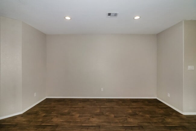 Photo - 8102 Rose Petals Ln