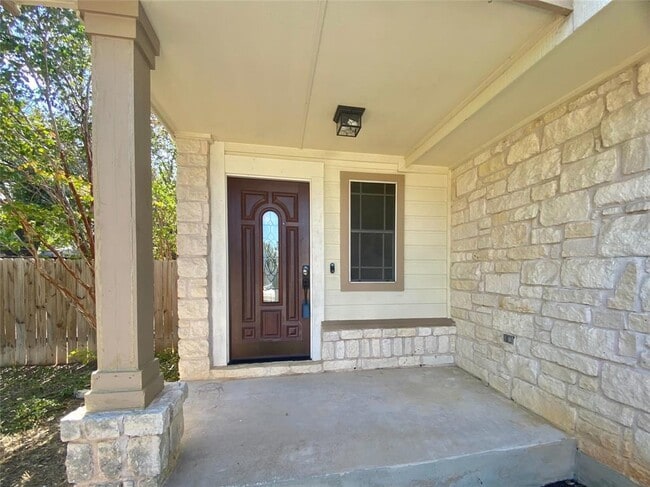 Photo - 2601 Greenlee Dr