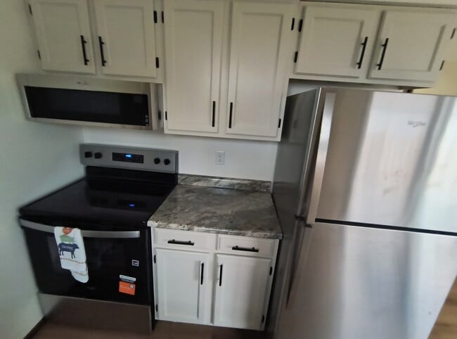 Photo - 1929 Canterbury Dr Unit K