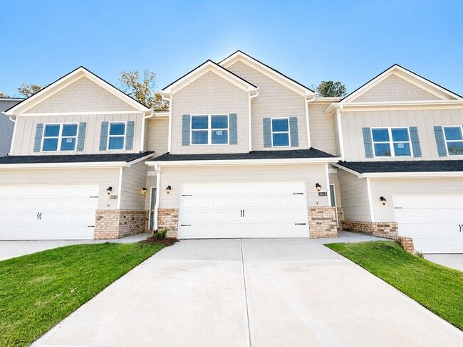 Building Photo - Welcome to Orchard Reserve!
