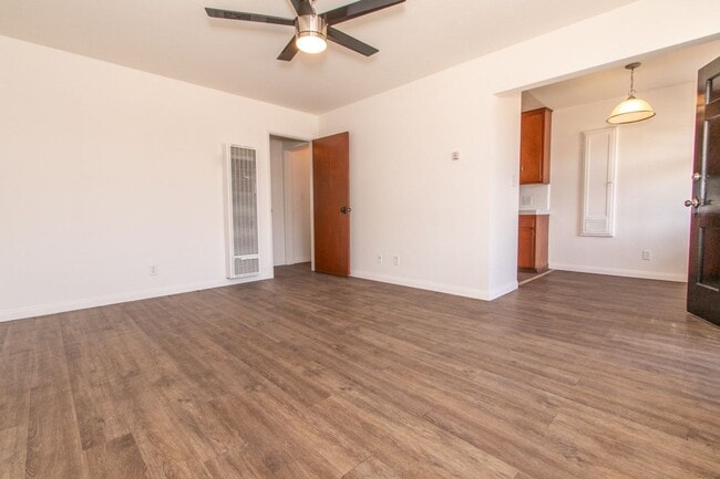 Photo - Charming 1 Bedroom / 1 Bath Apartment in Kensington w/ Garage Unit 4205