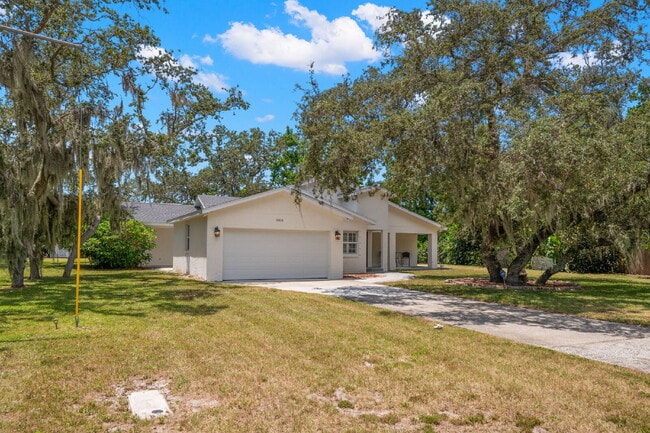 Photo - Home For Rent in Lakewood Estates!