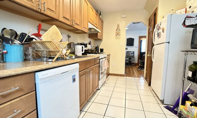 Photo - 27 South Crescent Circuit Unit A