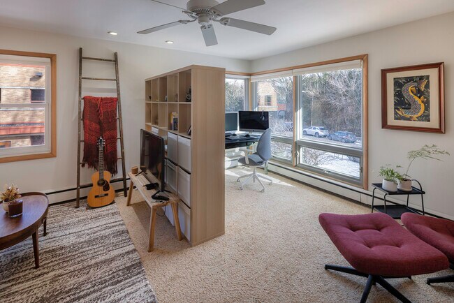 shelf unit removable - 2802 Arbor Dr Unit Three