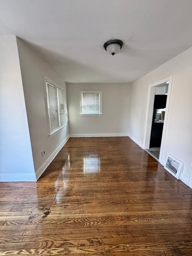 Photo - 2123 170th St