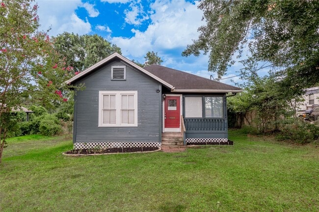 Building Photo - 707 Avenue J
