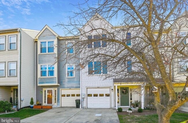 Building Photo - 933 Oakmoor Dr Rental