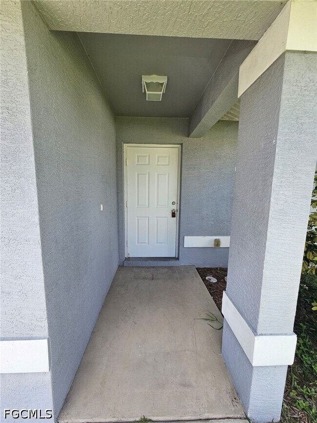 1036 SE 11th St